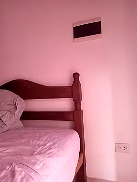 Snapshot of Loliluz_2095 chatting on 27, 3, 2026 Loliluz 2095 online show from 27, 3, 2026