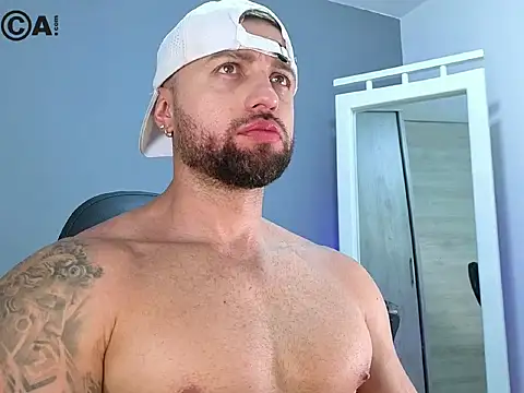 OwenMaximus814 online show from 16, 3, 2026