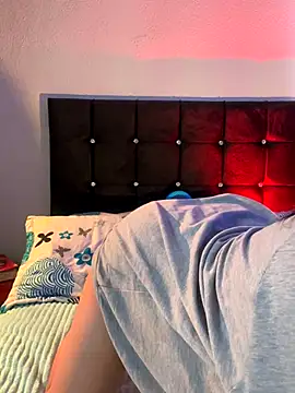 Snapshot of Kitty_arts chatting on 13, 11, 2025 Kitty arts online show from 13, 11, 2025