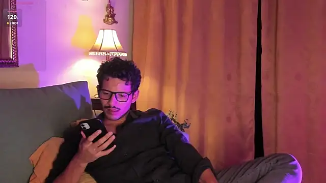 Nicholasrodrii online show from 9, 4, 2026