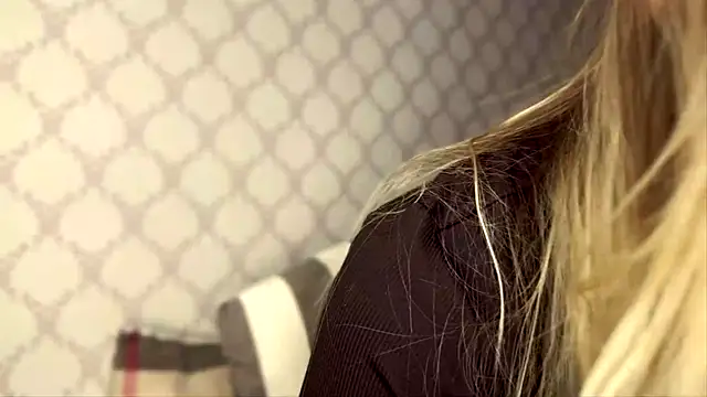 Evvie Summn1 online show from 27, 2, 2026