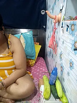 Snapshot of tina8th chatting on 9, 4, 2026 tina8th online show from 9, 4, 2026