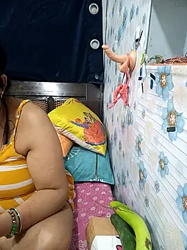 Snapshot of tina8th chatting on 14, 4, 2026 tina8th online show from 14, 4, 2026