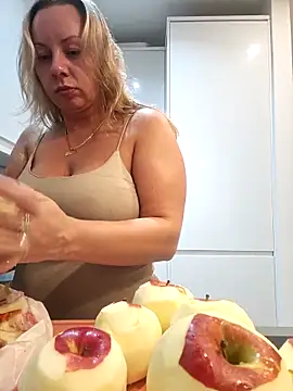 Sparkle2206 online show from 7, 11, 2025