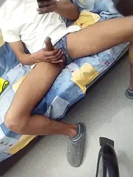 Snapshot of mehdi-l7away chatting on 28, 2, 2026 mehdi-l7away online show from 28, 2, 2026