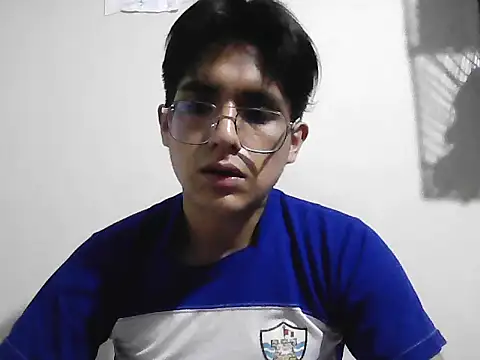 Snapshot of HardDick2 chatting on 5, 4, 2026 HardDick2 online show from 5, 4, 2026