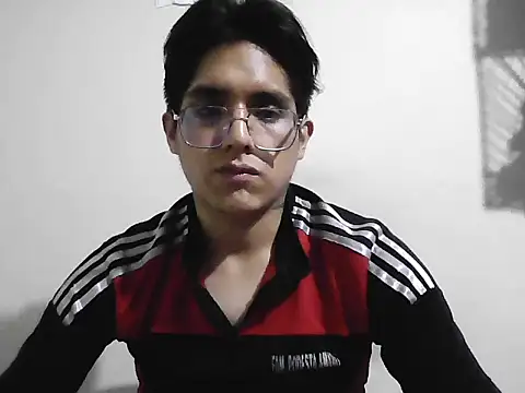 Snapshot of HardDick2 chatting on 15, 4, 2026 HardDick2 online show from 15, 4, 2026