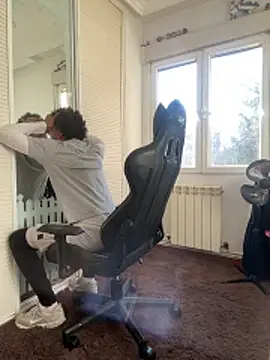 Snapshot of Ryan-hot chatting on 15, 4, 2026 Ryan-hot online show from 15, 4, 2026