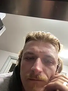 Snapshot of SparingTeller chatting on 8, 11, 2025 SparingTeller online show from 8, 11, 2025