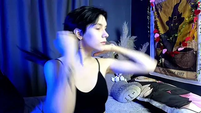 Snapshot of Hyeon_Jin chatting on 13, 2, 2025 Hyeon Jin online show from 13, 2, 2025