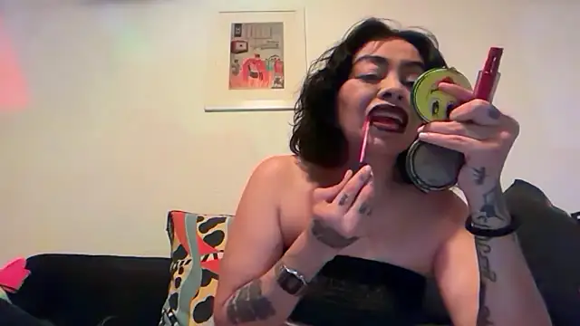 lashula online show from 17, 4, 2026