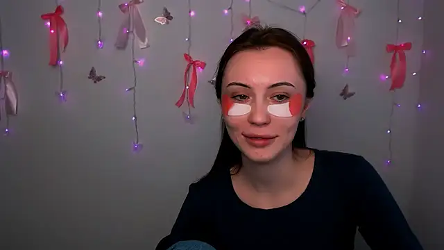 Snapshot of Nikonara_Love chatting on 23, 2, 2026 Nikonara Love online show from 23, 2, 2026