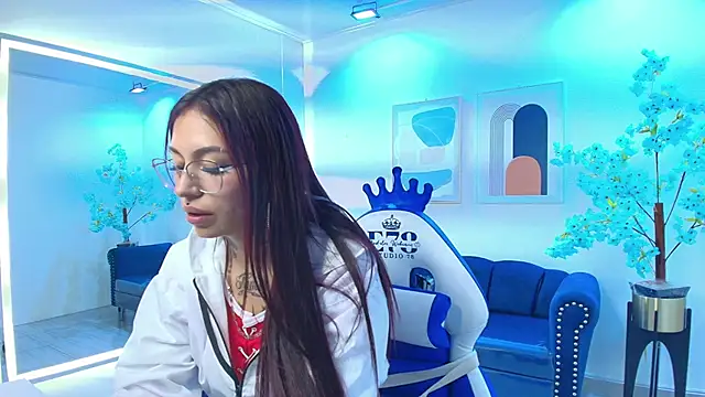 Snapshot of Charlotte_ethan chatting on 14, 11, 2025 Charlotte ethan online show from 14, 11, 2025