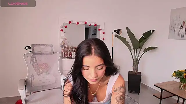 Snapshot of LairaScott chatting on 26, 2, 2026 LairaScott online show from 26, 2, 2026