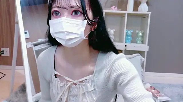 Snapshot of Megu-mimi chatting on 11, 4, 2026 Megu-mimi online show from 11, 4, 2026