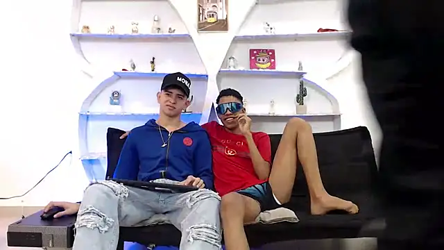 Snapshot of KING_OFF_BOYS chatting on 1, 12, 2025 KING OFF BOYS online show from 1, 12, 2025