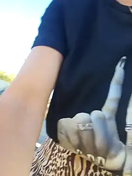 Snapshot of zoeylarkens chatting on 3, 11, 2025 zoeylarkens online show from 3, 11, 2025