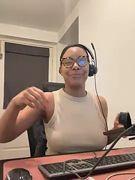 Melia Rayne online show from 10, 3, 2026