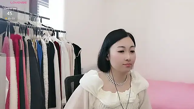 Rachel-6600 online show from 14, 4, 2026