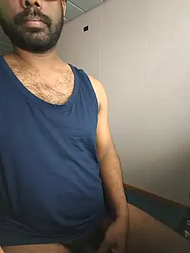 Snapshot of UrbanUtopia chatting on 4, 4, 2026 UrbanUtopia online show from 4, 4, 2026