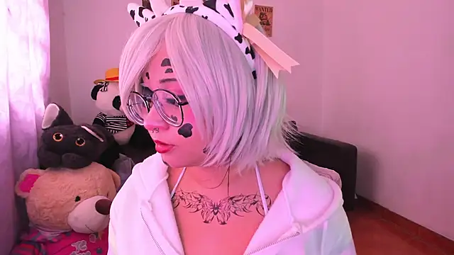 Lolii Zoe online show from 8, 10, 2025