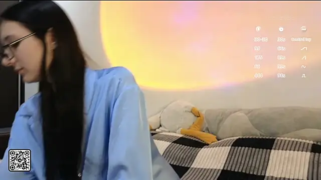 Snapshot of OdelynBagge chatting on 12, 10, 2025 OdelynBagge online show from 12, 10, 2025