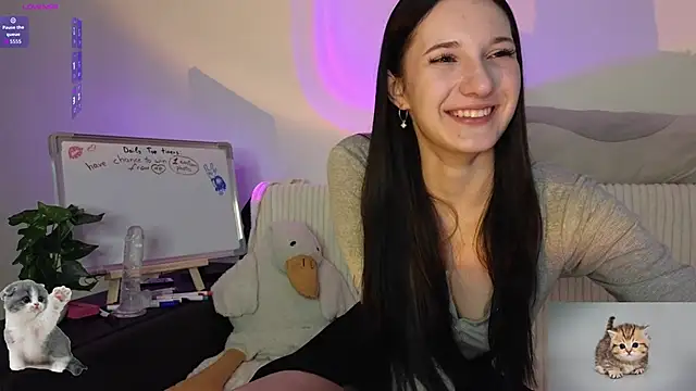 Snapshot of OdelynBagge chatting on 23, 11, 2025 OdelynBagge online show from 23, 11, 2025