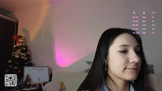 Snapshot of OdelynBagge chatting on 21, 12, 2025 OdelynBagge online show from 21, 12, 2025