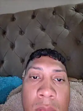 GRUESO-CURVO online show from 15, 4, 2026