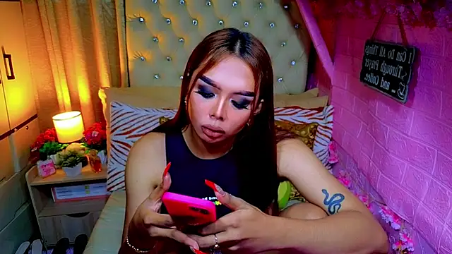 MoniqueCeleste online show from 6, 4, 2026