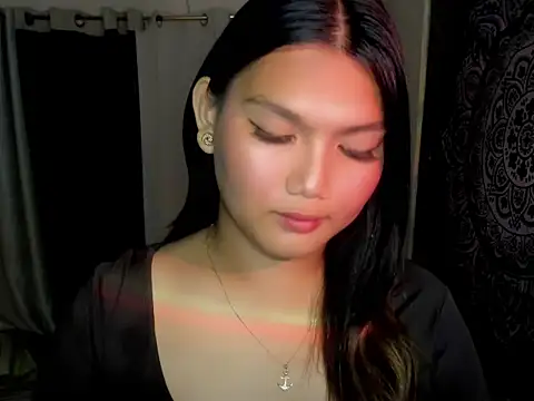 Snapshot of Lou_heart chatting on 11, 2, 2026 Lou heart online show from 11, 2, 2026