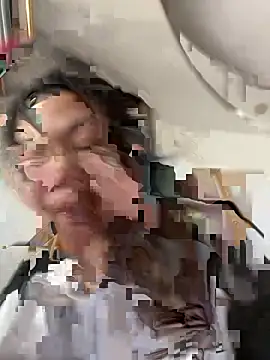 Snapshot of Nhung584 chatting on 3, 4, 2026 Nhung584 online show from 3, 4, 2026