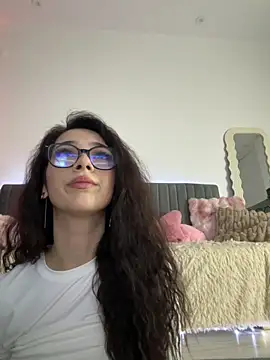 Sophiex belle online show from 15, 4, 2026