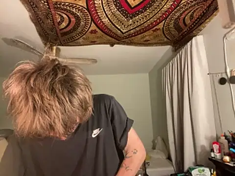 Snapshot of XanderOzzz chatting on 1, 4, 2026 XanderOzzz online show from 1, 4, 2026