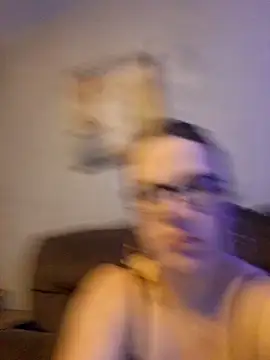 queenpeaches121 online show from 12, 3, 2026