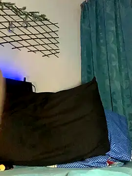 Snapshot of Ian_kai chatting on 28, 11, 2025 Ian kai online show from 28, 11, 2025