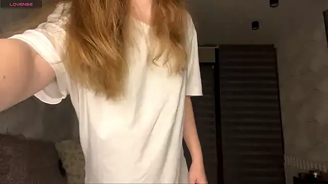 Snapshot of CharlynDini chatting on 1, 12, 2025 CharlynDini online show from 1, 12, 2025