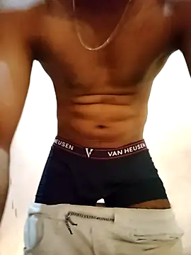 Snapshot of hornyboywithabs chatting on 6, 4, 2026 hornyboywithabs online show from 6, 4, 2026