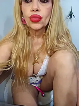 Snapshot of Sweeteangel chatting on 11, 3, 2026 Sweeteangel online show from 11, 3, 2026