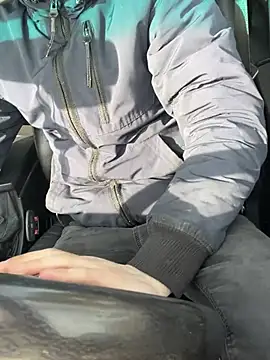 Snapshot of bmwe71 chatting on 5, 3, 2026 bmwe71 online show from 5, 3, 2026