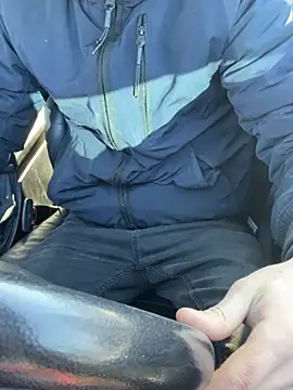 Snapshot of bmwe71 chatting on 6, 3, 2026 bmwe71 online show from 6, 3, 2026