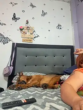 Snapshot of anythompsom chatting on 11, 11, 2025 anythompsom online show from 11, 11, 2025