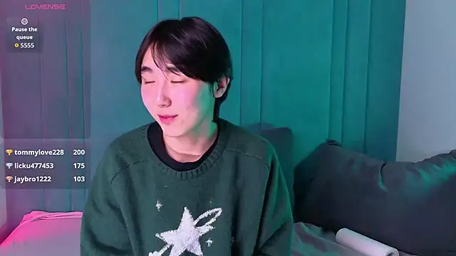 Snapshot of HeejinWang chatting on 13, 11, 2025 HeejinWang online show from 13, 11, 2025