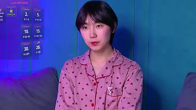 Snapshot of HeejinWang chatting on 5, 12, 2025 HeejinWang online show from 5, 12, 2025