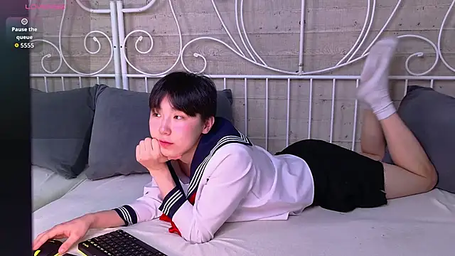 Snapshot of HeejinWang chatting on 16, 12, 2025 HeejinWang online show from 16, 12, 2025