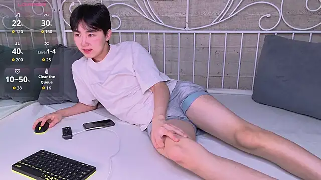 Snapshot of HeejinWang chatting on 18, 12, 2025 HeejinWang online show from 18, 12, 2025