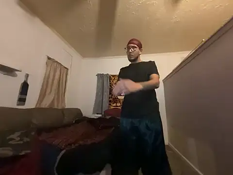 Snapshot of ThrowedWorldWide chatting on 14, 2, 2026 ThrowedWorldWide online show from 14, 2, 2026