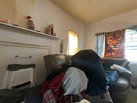 Snapshot of ThrowedWorldWide chatting on 19, 2, 2026 ThrowedWorldWide online show from 19, 2, 2026