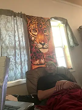 Snapshot of ThrowedWorldWide chatting on 11, 3, 2026 ThrowedWorldWide online show from 11, 3, 2026