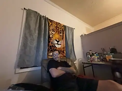 Snapshot of ThrowedWorldWide chatting on 13, 3, 2026 ThrowedWorldWide online show from 13, 3, 2026